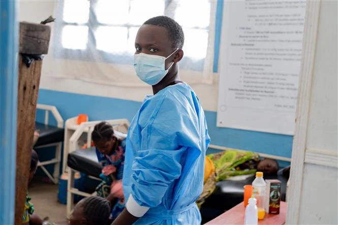 Bên trong tâm dịch Ebola: Thị trấn đào vàng bị 'tử thần' bủa vây Bên trong tâm dịch Ebola: Thị trấn đào vàng bị 'tử thần' bủa vây