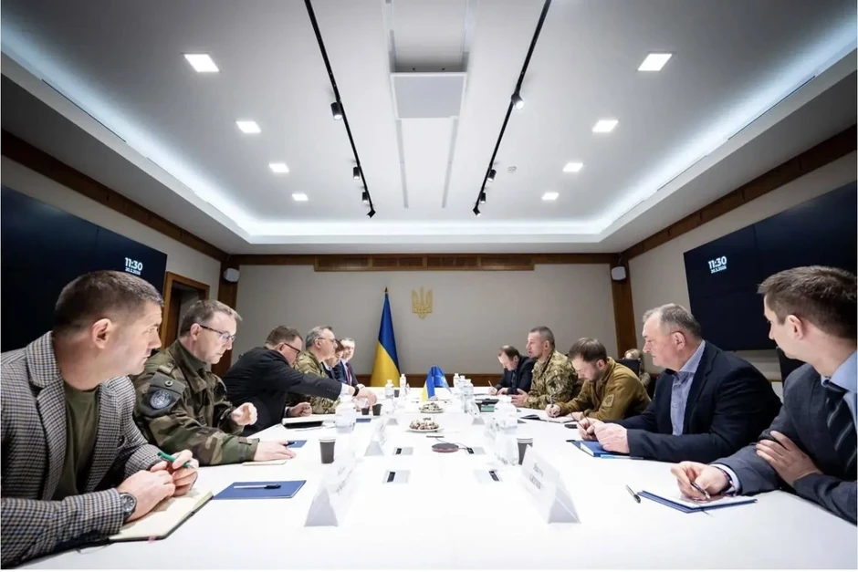 Bộ chỉ huy quân sự cấp cao của NATO lần đầu thăm Ukraine kể từ 2022 Bộ chỉ huy quân sự cấp cao của NATO lần đầu thăm Ukraine kể từ 2022