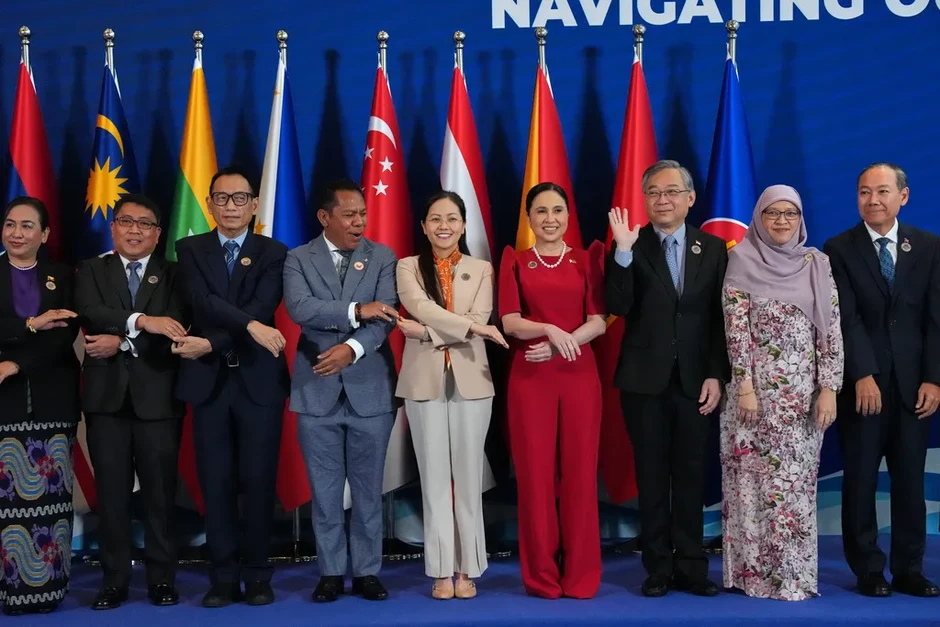 Bộ trưởng ASEAN nhóm họp, kêu gọi tăng cường hợp tác trước xung đột ở Trung Đông Bộ trưởng ASEAN nhóm họp, kêu gọi tăng cường hợp tác trước xung đột ở Trung Đông