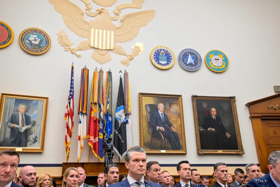 Bộ trưởng Chiến tranh Mỹ Pete Hegseth bị chất vấn gay gắt về cuộc chiến Iran Bộ trưởng Chiến tranh Mỹ Pete Hegseth bị chất vấn gay gắt về cuộc chiến Iran