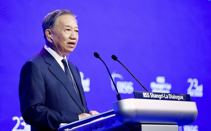 Bộ trưởng Chiến tranh Mỹ: 'Việt Nam là hình mẫu đối tác tuyệt vời' Bộ trưởng Chiến tranh Mỹ: 'Việt Nam là hình mẫu đối tác tuyệt vời'