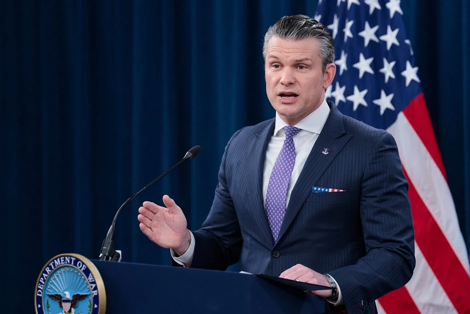 Bộ trưởng Hegseth tiết lộ đã thăm binh sĩ Mỹ ở Trung Đông giữa chiến sự Iran Bộ trưởng Hegseth tiết lộ đã thăm binh sĩ Mỹ ở Trung Đông giữa chiến sự Iran