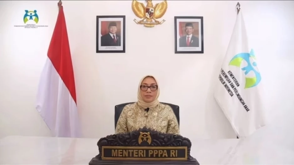 Bộ trưởng Indonesia hứng chỉ trích vì đề xuất chuyển vị trí toa tàu cho nữ