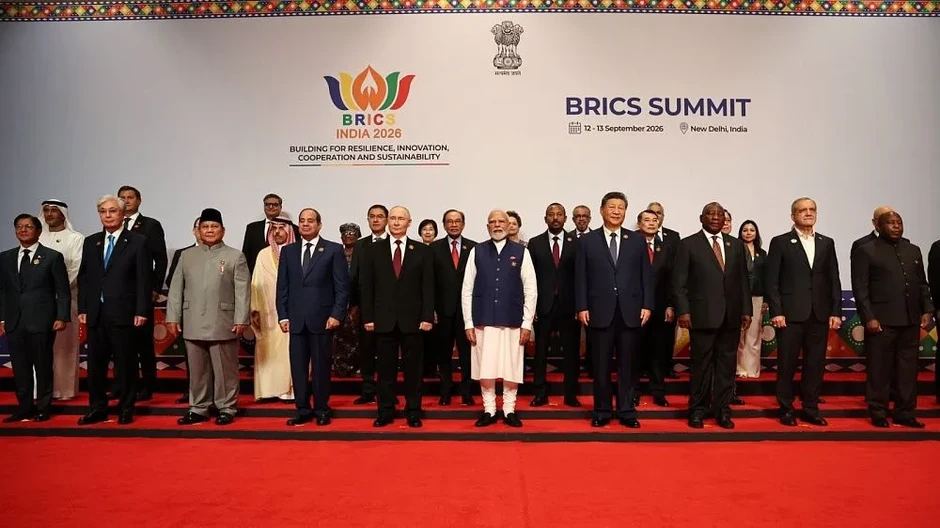 BRICS họp lớn chưa từng có: Thông qua 140 hạng mục, “nước cờ” với USD được hé lộ BRICS họp lớn chưa từng có: Thông qua 140 hạng mục, “nước cờ” với USD được hé lộ