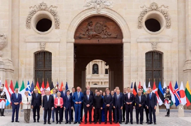 Bulgaria rút khỏi liên minh ủng hộ Ukraine trong xung đột với Liên bang Nga Bulgaria rút khỏi liên minh ủng hộ Ukraine trong xung đột với Liên bang Nga