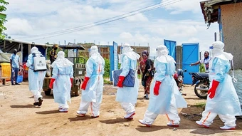 Các nước đối phó dịch virus Ebola lan rộng