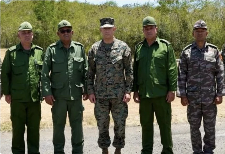 Các tướng cấp cao Mỹ và Cuba gặp nhau tại Vịnh Guantanamo Các tướng cấp cao Mỹ và Cuba gặp nhau tại Vịnh Guantanamo