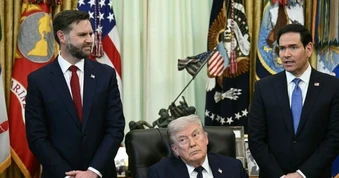 Các ứng viên kế nhiệm ông Trump “ghi điểm” từ phòng họp báo Nhà Trắng