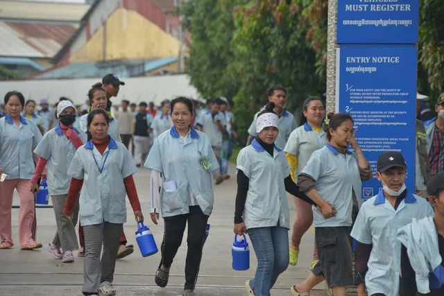 Campuchia chốt lương tối thiểu ngành may 212 USD: Việt Nam dự kiến tăng 7,8%, mức mới là bao nhiêu? Campuchia chốt lương tối thiểu ngành may 212 USD: Việt Nam dự kiến tăng 7,8%, mức mới là bao nhiêu?