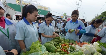 Campuchia chốt lương tối thiểu ngành may 212 USD: Việt Nam dự kiến tăng 7,8%, mức mới là bao nhiêu?