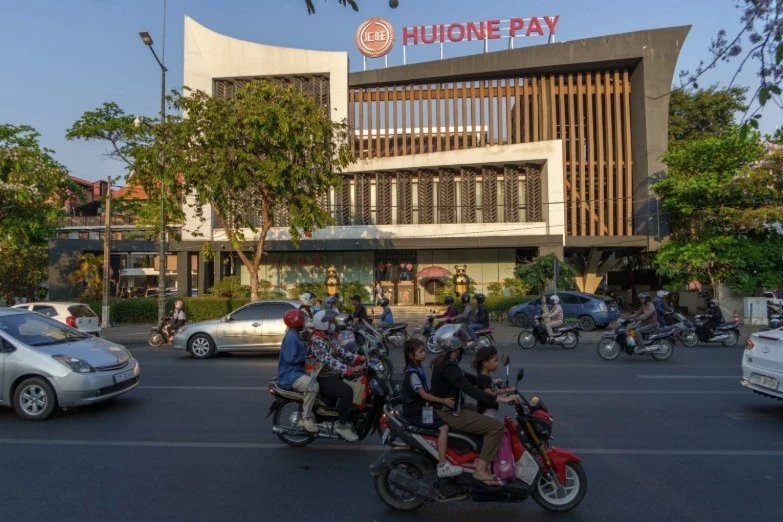Campuchia dẫn độ trùm rửa tiền sang Trung Quốc Campuchia dẫn độ trùm rửa tiền sang Trung Quốc