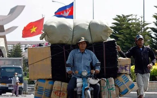 Campuchia phát hành tiền mới: Rộ tin 'cạn ngân khố' - Ông Hun Sen đưa ra con số đáng chú ý Campuchia phát hành tiền mới: Rộ tin 'cạn ngân khố' - Ông Hun Sen đưa ra con số đáng chú ý