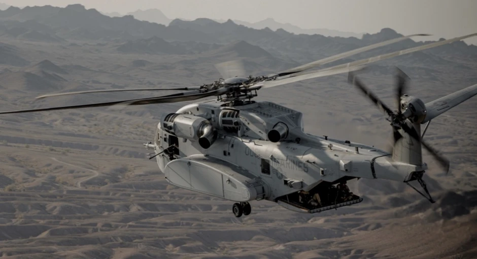 Cận cảnh trực thăng “siêu mã” CH-53E Mỹ tiếp nhiên liệu trên không ở Trung Đông