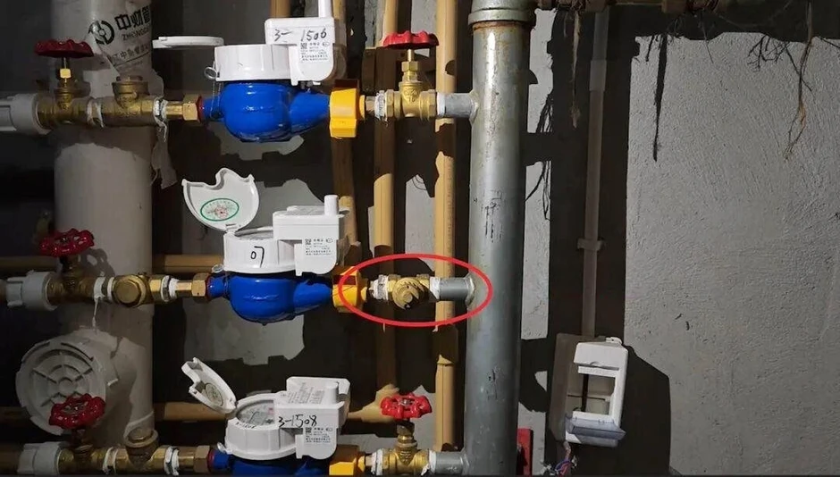 Căn hộ bỏ trống 2 năm vẫn phát sinh gần 2.000 m3 nước, hóa đơn 45 triệu đồng: Ban quản lý khẳng định “không phát hiện rò rỉ” Căn hộ bỏ trống 2 năm vẫn phát sinh gần 2.000 m3 nước, hóa đơn 45 triệu đồng: Ban quản lý khẳng định “không phát hiện rò rỉ”