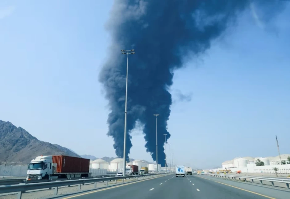 Cảng dầu mỏ quan trọng của UAE ngưng hoạt động Cảng dầu mỏ quan trọng của UAE ngưng hoạt động