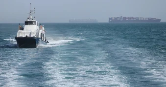 Căng thẳng gia tăng tại eo biển Hormuz
