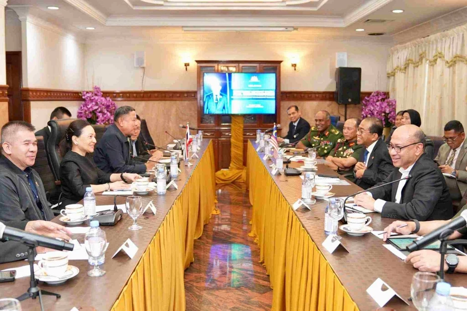 Căng thẳng miền Nam Thái Lan: Bộ trưởng Quốc phòng Thái Lan và Malaysia họp khẩn Căng thẳng miền Nam Thái Lan: Bộ trưởng Quốc phòng Thái Lan và Malaysia họp khẩn