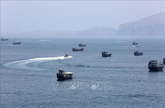 Châu Âu có thể phải trả phí để mở lại eo biển Hormuz