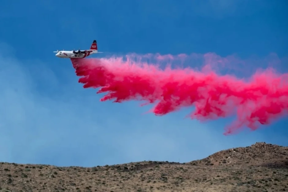 Cháy rừng bùng phát ở nam California, hàng nghìn người phải sơ tán