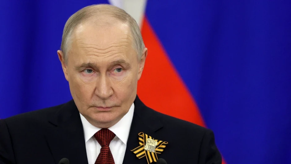 Chiến sự Nga - Ukraine 10-5: Hai bên cáo buộc đối phương vi phạm ngừng bắn; Ông Putin nói xung đột ở Ukraine ‘đang đi đến hồi kết’ Chiến sự Nga - Ukraine 10-5: Hai bên cáo buộc đối phương vi phạm ngừng bắn; Ông Putin nói xung đột ở Ukraine ‘đang đi đến hồi kết’