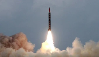 Chiến sự Trung Đông: Iran liên tiếp nã tên lửa; Hezbollah đánh mạnh Israel; Anh bình luận về khả năng Iran tấn công tên lửa sang châu Âu