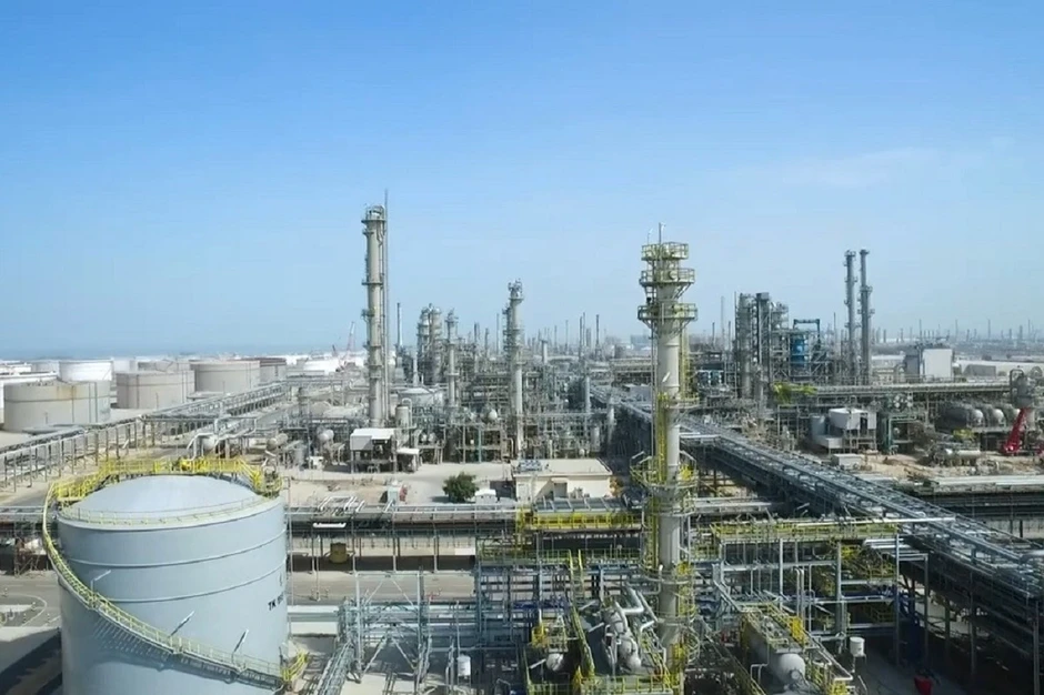 Chiến sự Trung Đông: Iran tấn công nhà máy lọc dầu Kuwait và các nước Vùng Vịnh Chiến sự Trung Đông: Iran tấn công nhà máy lọc dầu Kuwait và các nước Vùng Vịnh