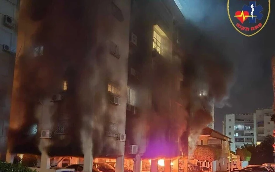 Chiến sự Trung Đông ngày 20: Khói lửa khắp khu vực; Lãnh tụ Tối cao Iran tuyên bố trả thù Chiến sự Trung Đông ngày 20: Khói lửa khắp khu vực; Lãnh tụ Tối cao Iran tuyên bố trả thù