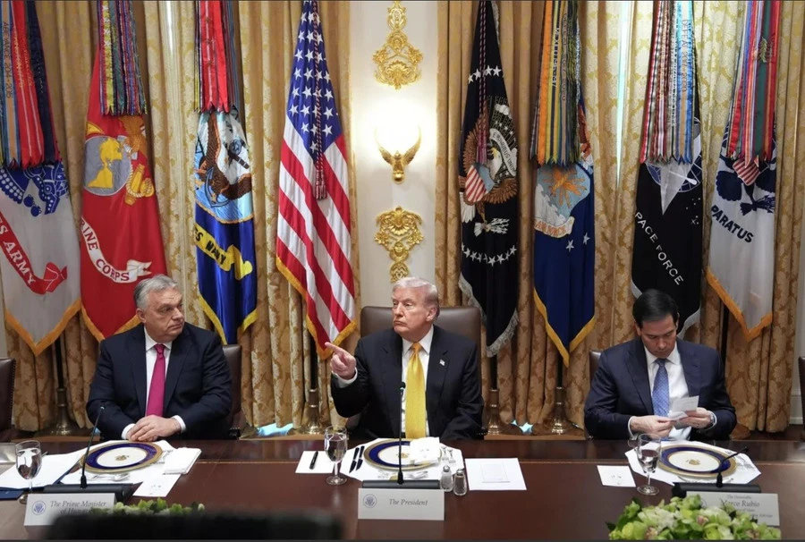 'Chiến trường' Hungary: Cuộc đối đầu giữa ông Trump và châu Âu 'Chiến trường' Hungary: Cuộc đối đầu giữa ông Trump và châu Âu