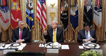'Chiến trường' Hungary: Cuộc đối đầu giữa ông Trump và châu Âu