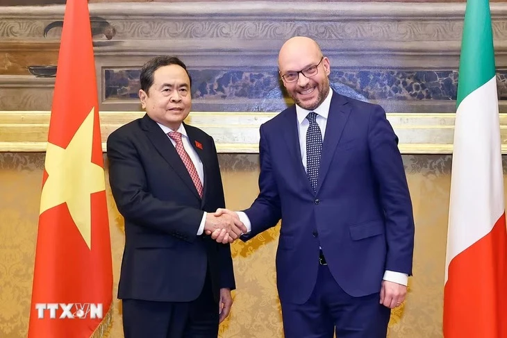 Chủ tịch Hạ viện Ý: Sẽ vận động Quốc hội các nước EU sớm phê chuẩn EVIPA