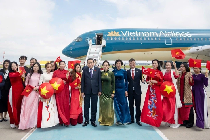 Chủ tịch Quốc hội Trần Thanh Mẫn bắt đầu tham dự IPU-152 tại Thổ Nhĩ Kỳ Chủ tịch Quốc hội Trần Thanh Mẫn bắt đầu tham dự IPU-152 tại Thổ Nhĩ Kỳ