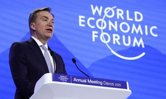 Chủ tịch WEF từ chức vì liên quan Epstein