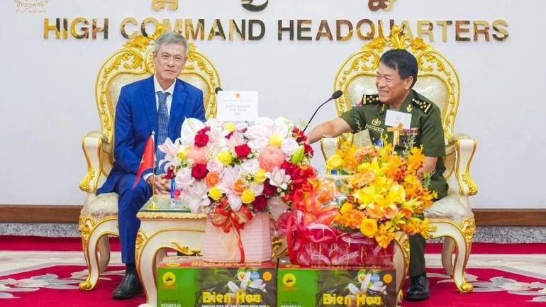 Chúc Tết Chol Chnam Thmey 2026 các lãnh đạo cấp cao Quân đội Hoàng gia Campuchia Chúc Tết Chol Chnam Thmey 2026 các lãnh đạo cấp cao Quân đội Hoàng gia Campuchia