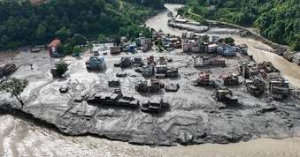 Chuyên gia: Lũ quét ở biên giới Nepal - Trung Quốc có vận tốc khủng khiếp