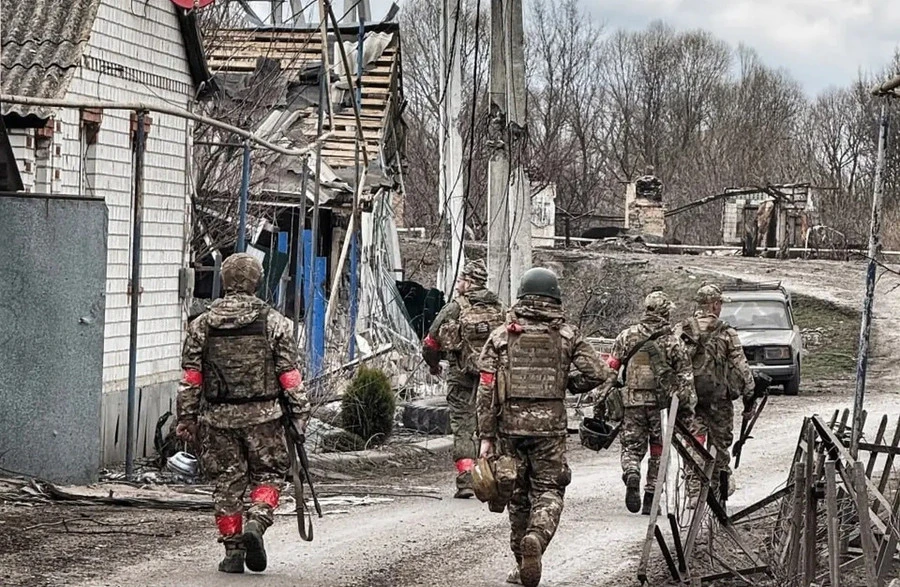 Chuyên gia Mỹ: Nga sẽ tấn công khu vực Donbass ngay khi 'mặt đất vừa khô ráo' Chuyên gia Mỹ: Nga sẽ tấn công khu vực Donbass ngay khi 'mặt đất vừa khô ráo'