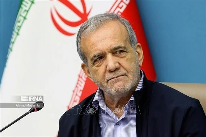 Cơ quan tư pháp Iran đình chỉ đơn vị thuộc Phủ Tổng thống muốn dỡ bỏ các hạn chế internet Cơ quan tư pháp Iran đình chỉ đơn vị thuộc Phủ Tổng thống muốn dỡ bỏ các hạn chế internet