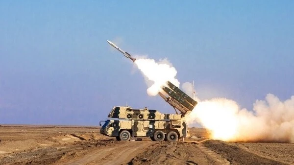Cố vấn của Lãnh tụ Tối Iran dọa đánh chìm tàu Mỹ, đòi 1 tỷ USD cho mỗi con tin Mỹ bị bắt Cố vấn của Lãnh tụ Tối Iran dọa đánh chìm tàu Mỹ, đòi 1 tỷ USD cho mỗi con tin Mỹ bị bắt
