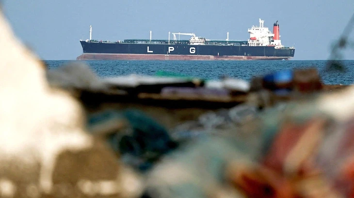 Còn chiến sự, eo biển Hormuz khó có an ninh Còn chiến sự, eo biển Hormuz khó có an ninh