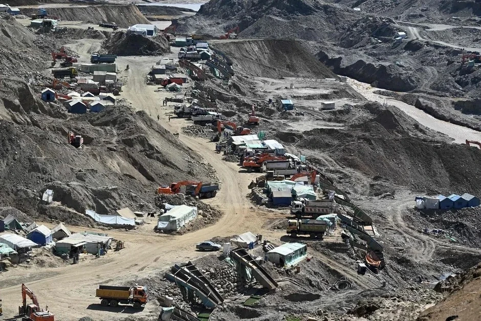 Cơn sốt đào vàng đảo lộn cuộc sống của người Afghanistan Cơn sốt đào vàng đảo lộn cuộc sống của người Afghanistan