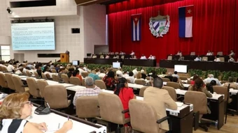 Cuba thảo luận các giải pháp phát triển kinh tế-xã hội
