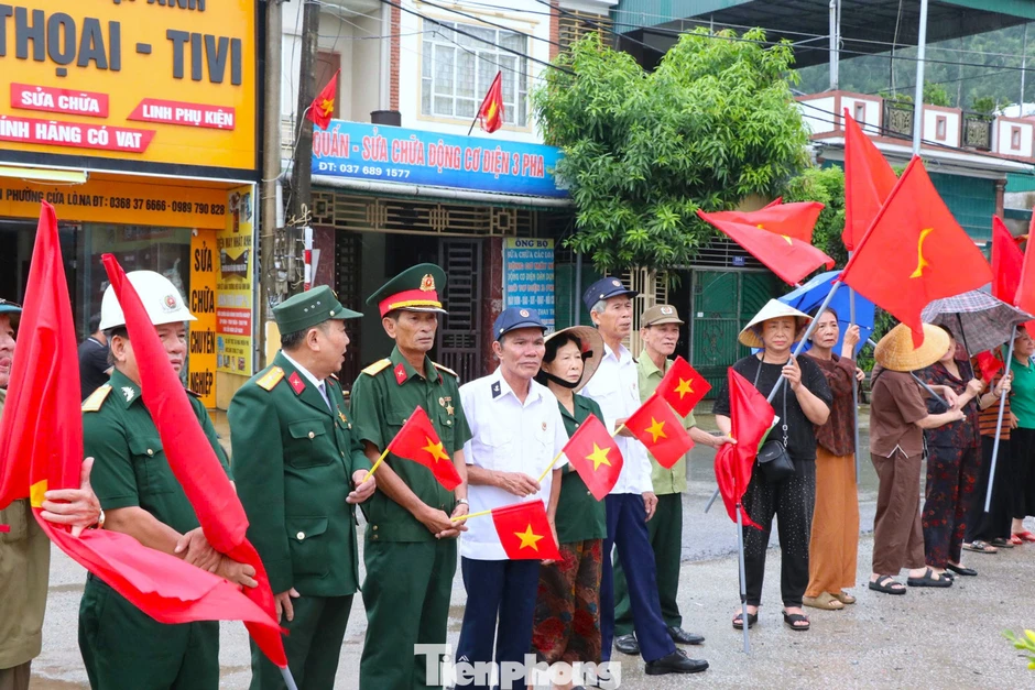 Cưới vợ được 7 ngày rồi ra trận, 59 năm sau người lính mới trở về Cưới vợ được 7 ngày rồi ra trận, 59 năm sau người lính mới trở về