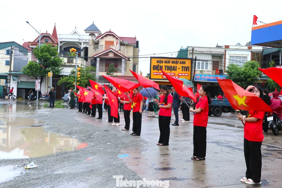 Cưới vợ được 7 ngày rồi ra trận, 59 năm sau người lính mới trở về Cưới vợ được 7 ngày rồi ra trận, 59 năm sau người lính mới trở về