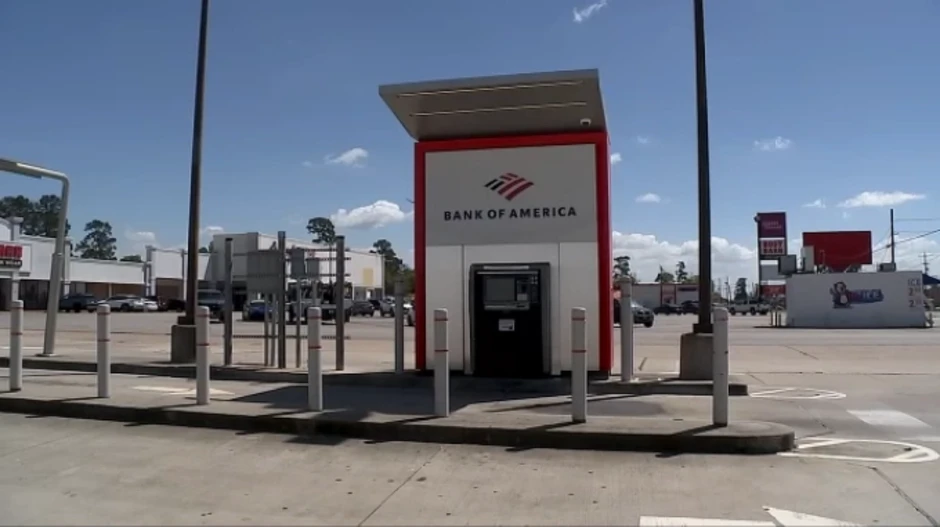 Cướp bắn trọng thương bảo vệ gốc Việt tại cây ATM ở Texas Cướp bắn trọng thương bảo vệ gốc Việt tại cây ATM ở Texas