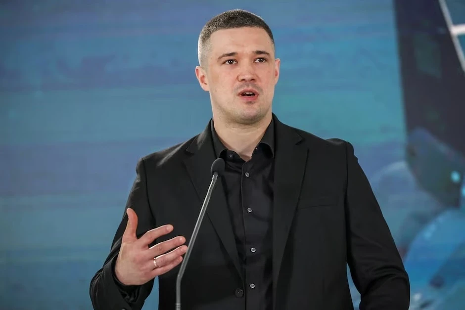 Cựu Bộ trưởng Quốc phòng Ukraine kêu gọi bầu cử thời chiến Cựu Bộ trưởng Quốc phòng Ukraine kêu gọi bầu cử thời chiến