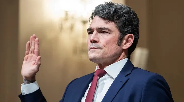 Cựu Giám đốc chống khủng bố Joe Kent bị FBI điều tra cáo buộc rò rỉ thông tin mật Cựu Giám đốc chống khủng bố Joe Kent bị FBI điều tra cáo buộc rò rỉ thông tin mật
