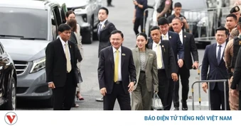 Cựu Thủ tướng Thái Lan Thaksin sẽ được ra tù trước thời hạn