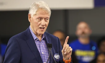 Cựu tổng thống Clinton điều trần về tỷ phú ấu dâm Epstein