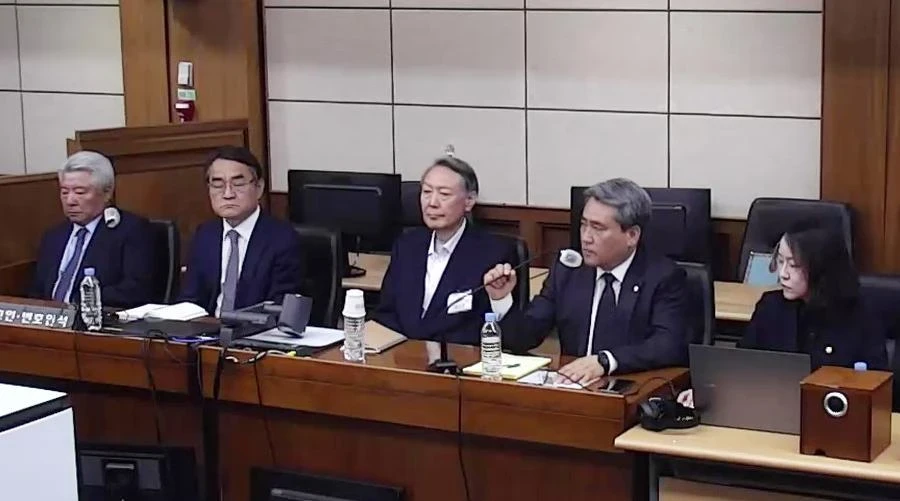 Cựu Tổng thống Hàn Quốc Yoon Suk-yeol bị tăng án lên 7 năm tù liên quan vụ thiết quân luật Cựu Tổng thống Hàn Quốc Yoon Suk-yeol bị tăng án lên 7 năm tù liên quan vụ thiết quân luật