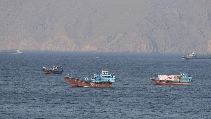 Đặc phái viên Iran: Tehran đảm bảo lưu thông qua eo biển Hormuz theo cơ chế mới Đặc phái viên Iran: Tehran đảm bảo lưu thông qua eo biển Hormuz theo cơ chế mới