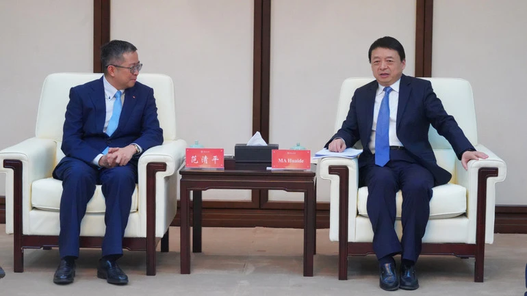 Đại sứ Phạm Thanh Bình chia sẻ với học giả và sinh viên Trung Quốc về những kết quả nổi bật của Đại hội XIV Đại sứ Phạm Thanh Bình chia sẻ với học giả và sinh viên Trung Quốc về những kết quả nổi bật của Đại hội XIV